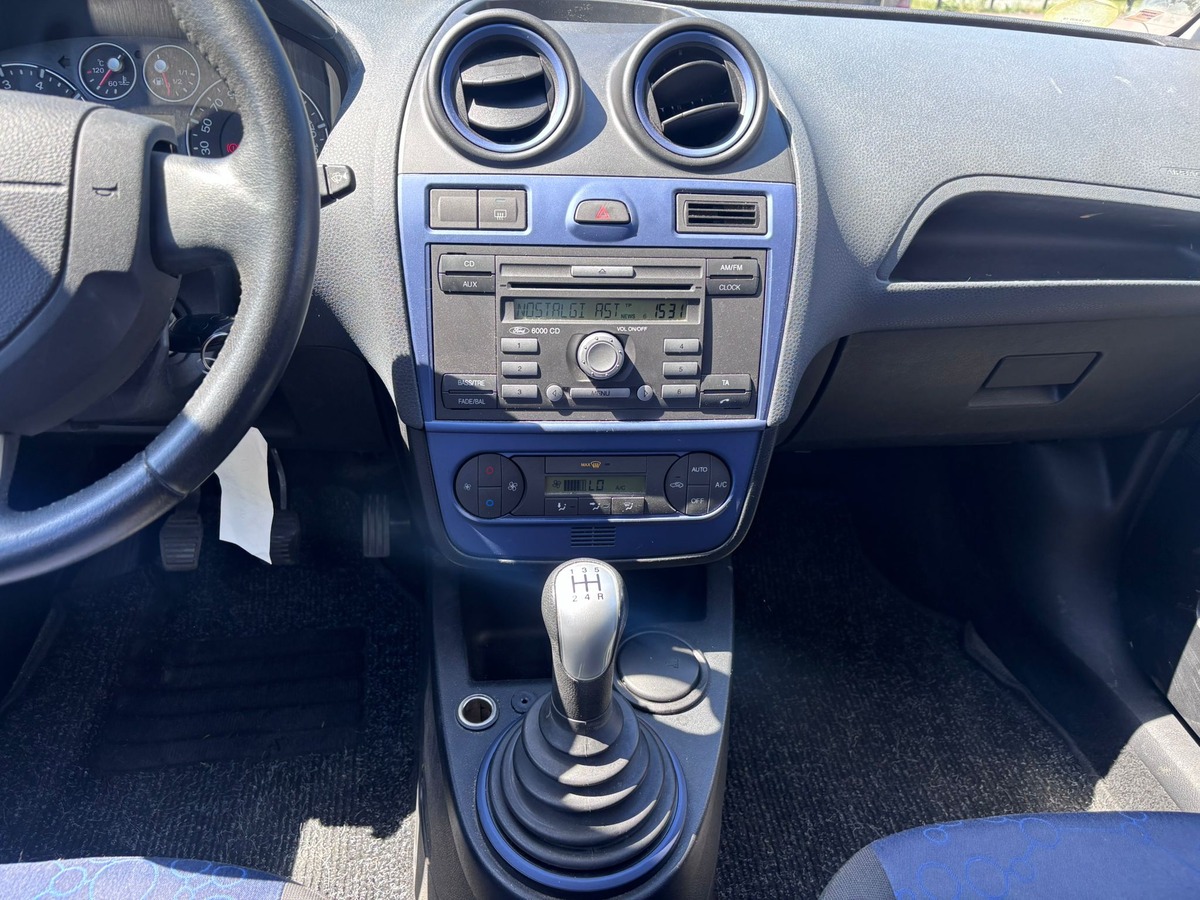 Ford Fiesta V 1.25 60 TREND 5P - Révisée - Garantie
