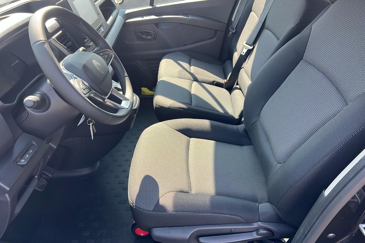 RENAULT Trafic CABINE APPROFONDIE L2H1 3T BLUE DCI 150 AUTO ADVANCE