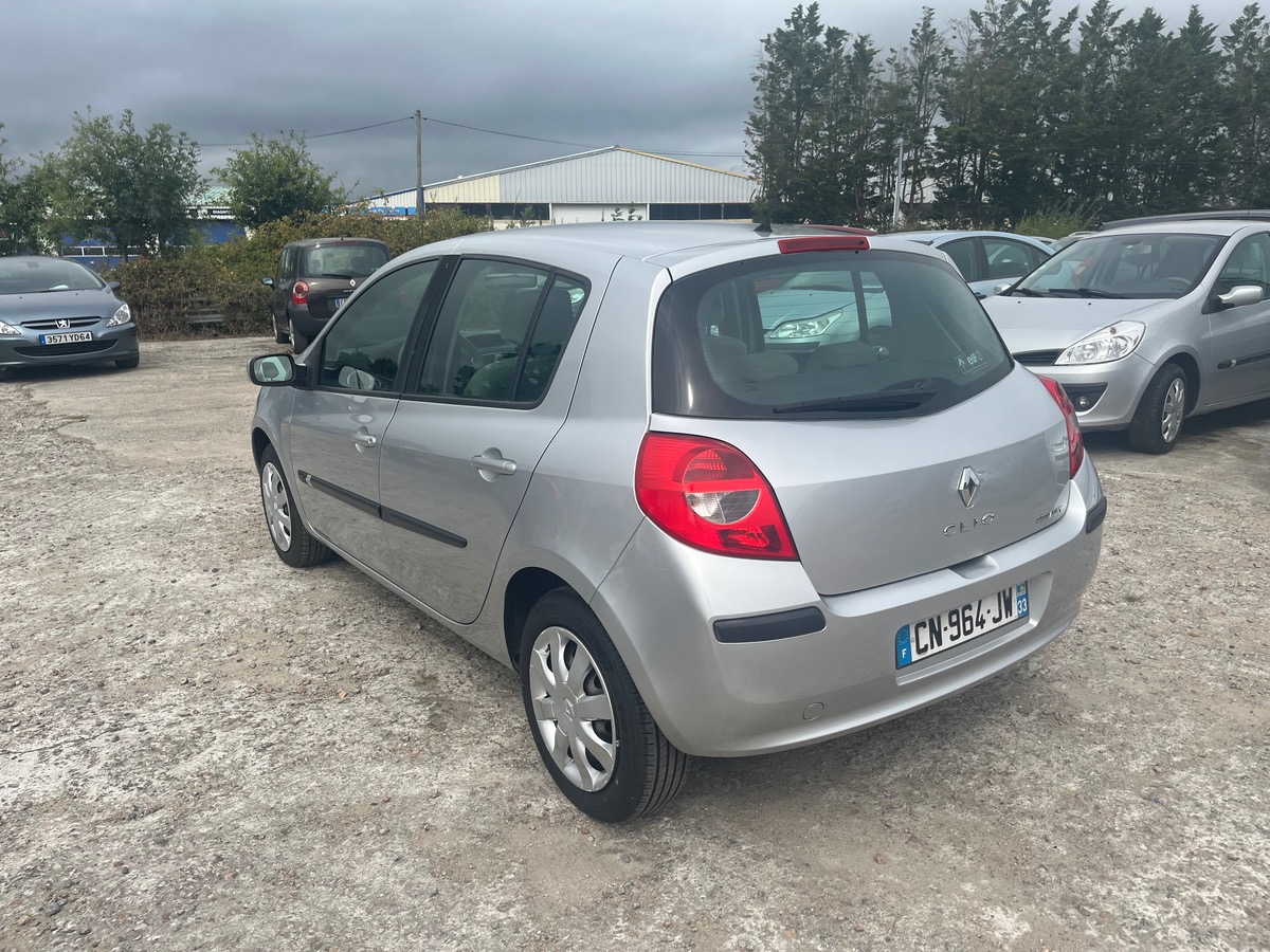 RENAULT Clio 1.5 dci
