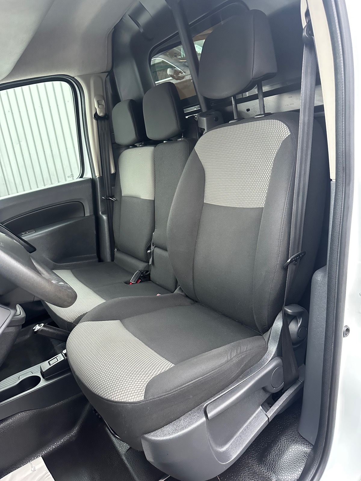 RENAULT Kangoo 1.5 BDCI 95CH EXTRA RLINK 3PLACES / PRIX HORS TAXE