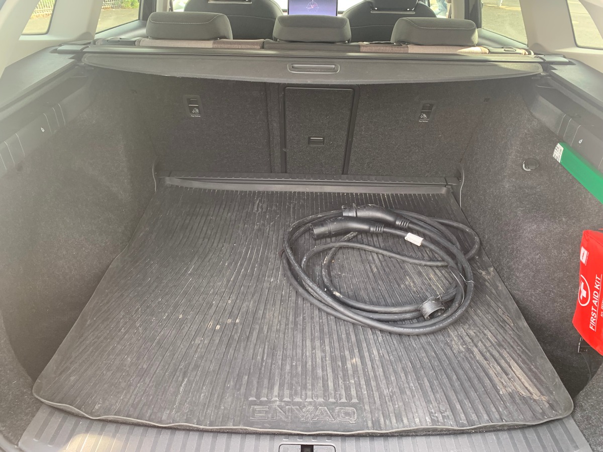 Skoda Enyaq 180 chevaux | iV60 | Apple car Play | Régulateur vitesse adaptatif | Siéges chauffants