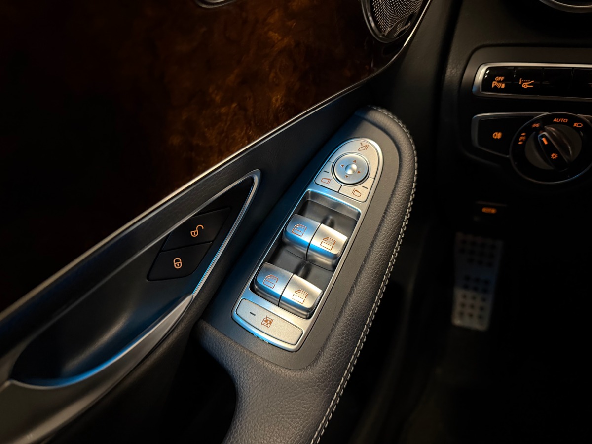 Mercedes Benz GLC 250 d 9G-Tronic 4Matic Caméra de Recul / Lumiere d Ambiande / Sono Burmester