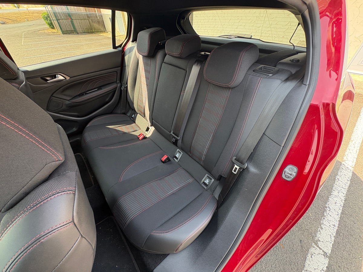 Peugeot 308 Peugeot 308 phase II - GT Line - 130ch - EAT 8