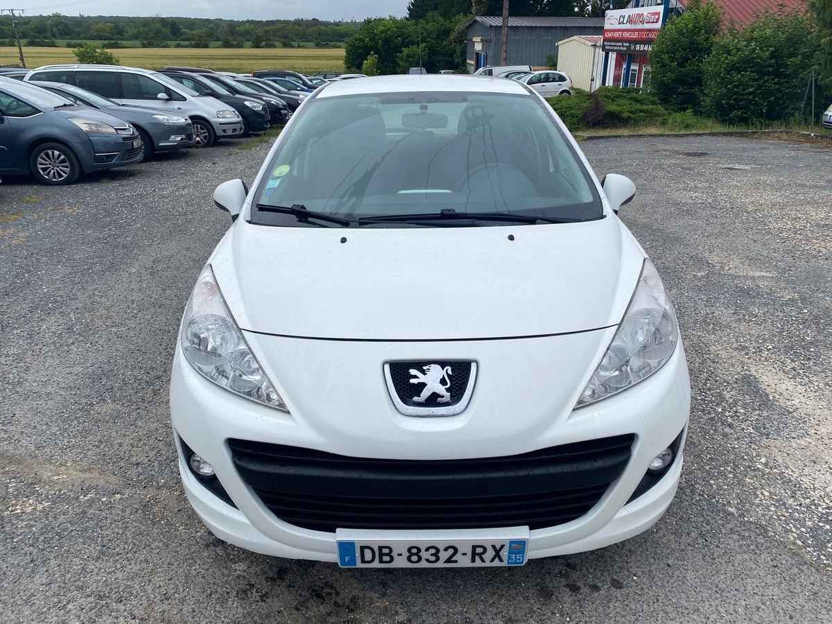 Peugeot 207+ 1.4 hdi 70cv 235075km de 12/2013