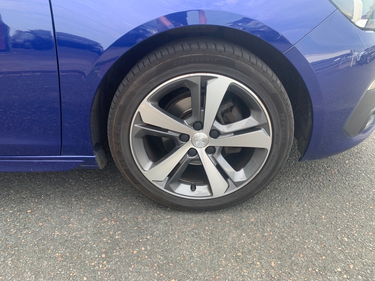 Peugeot 308 SW GT LINE | Remplacement réservoir urée 12/2021 33422 kms, dernier entretien 69198 kms