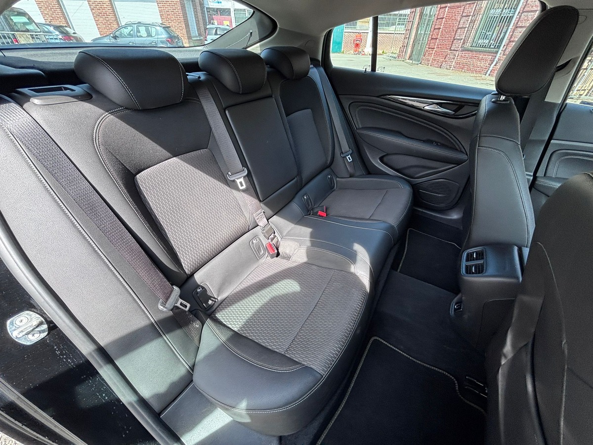 Opel Insigna Grand Sport 1.5 TURBO 165 INNOVATION - APPLE CARPLAY