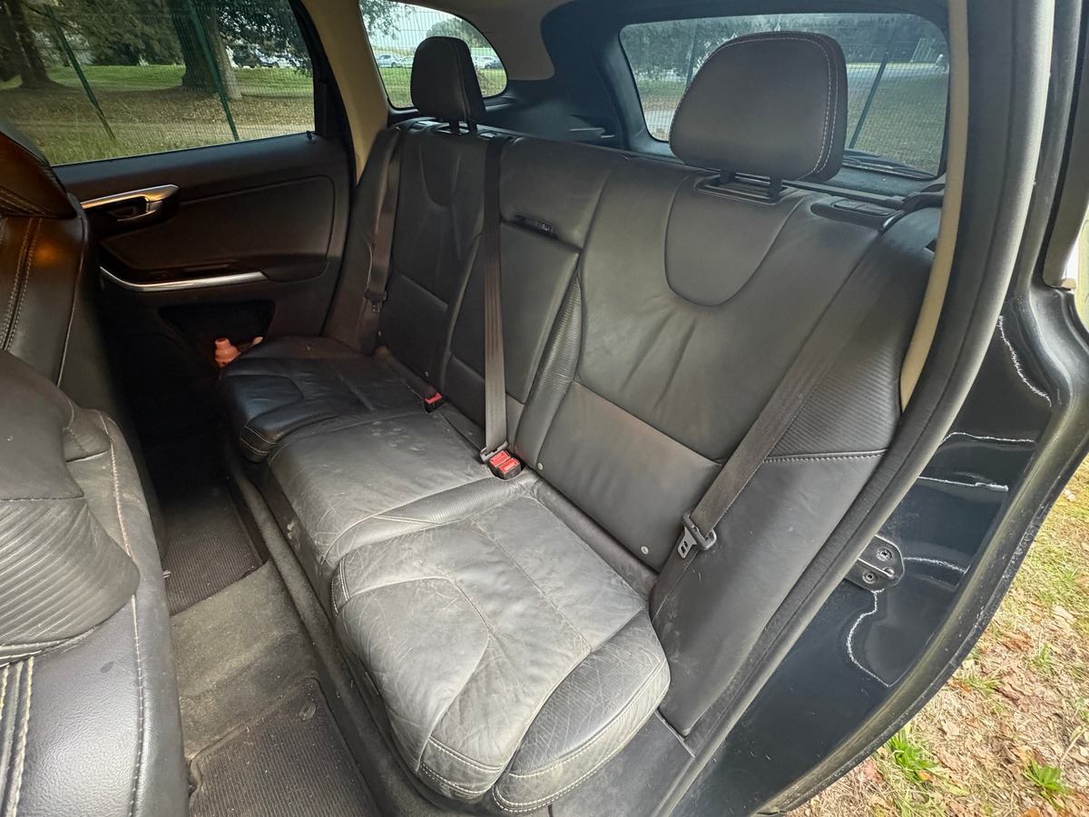 Volvo XC60 D4 163 ch R-DESIGN Geartronic