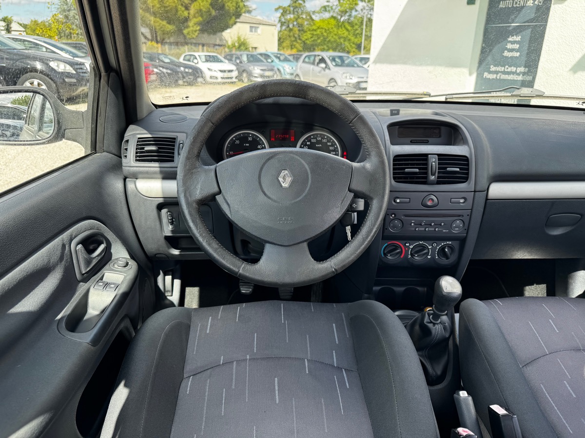 RENAULT Clio 1.5 DCI 80 CV CONFORT DYNAMIQUE / DISTRIBUTION + EMBRAYAGE NEUFS / PREMIERE MAIN