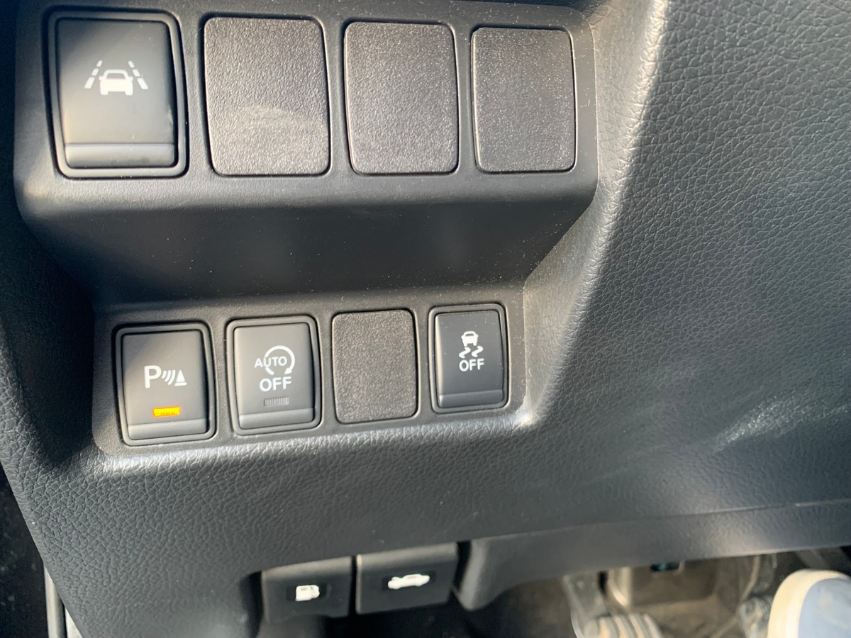 Nissan Qashqai 130 ch | Black edition | Caméra vue panoramique 360° | Toit panoramique | Jantes Alu