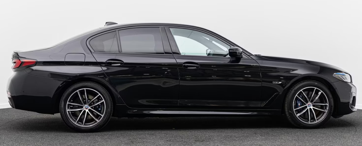 Bmw Série 5 VI 545eA xDrive 394ch M Sport Steptronic/Harman-Kardon/Toit ouvrant/Pack innovation