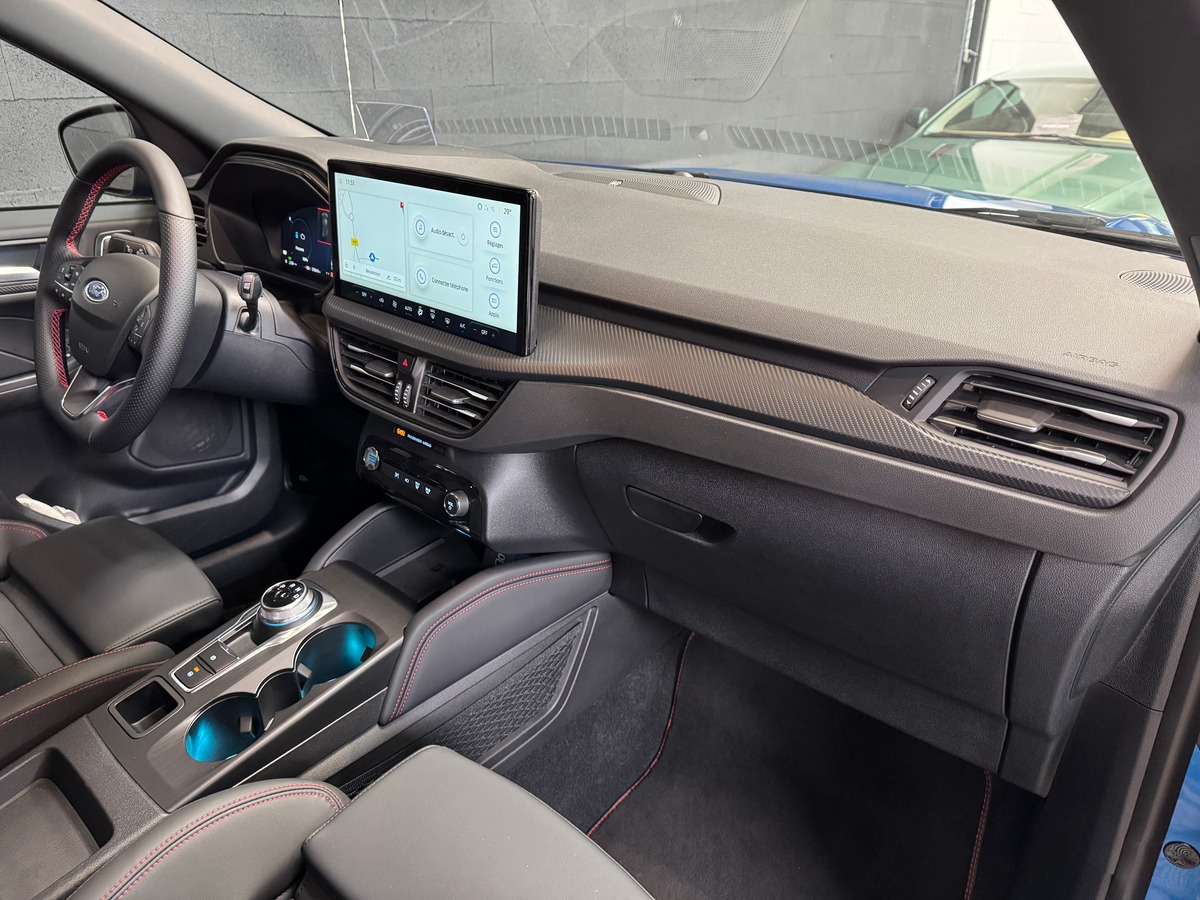 Ford Kuga 2.5 PHEV 243 CH ST-LINE X BLACK PACKAGE
