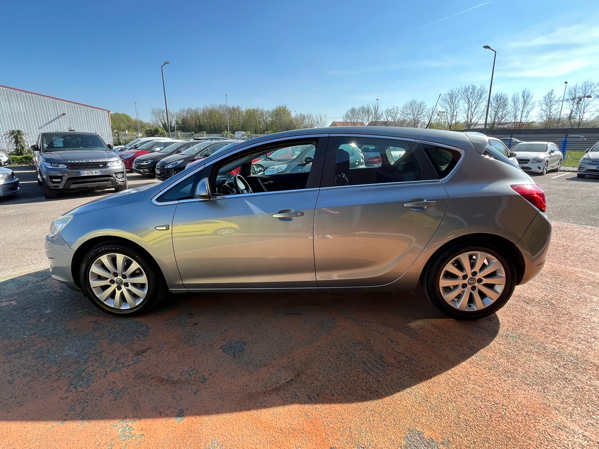 Opel Astra J 1.7 CDTI 110 CH COSMO