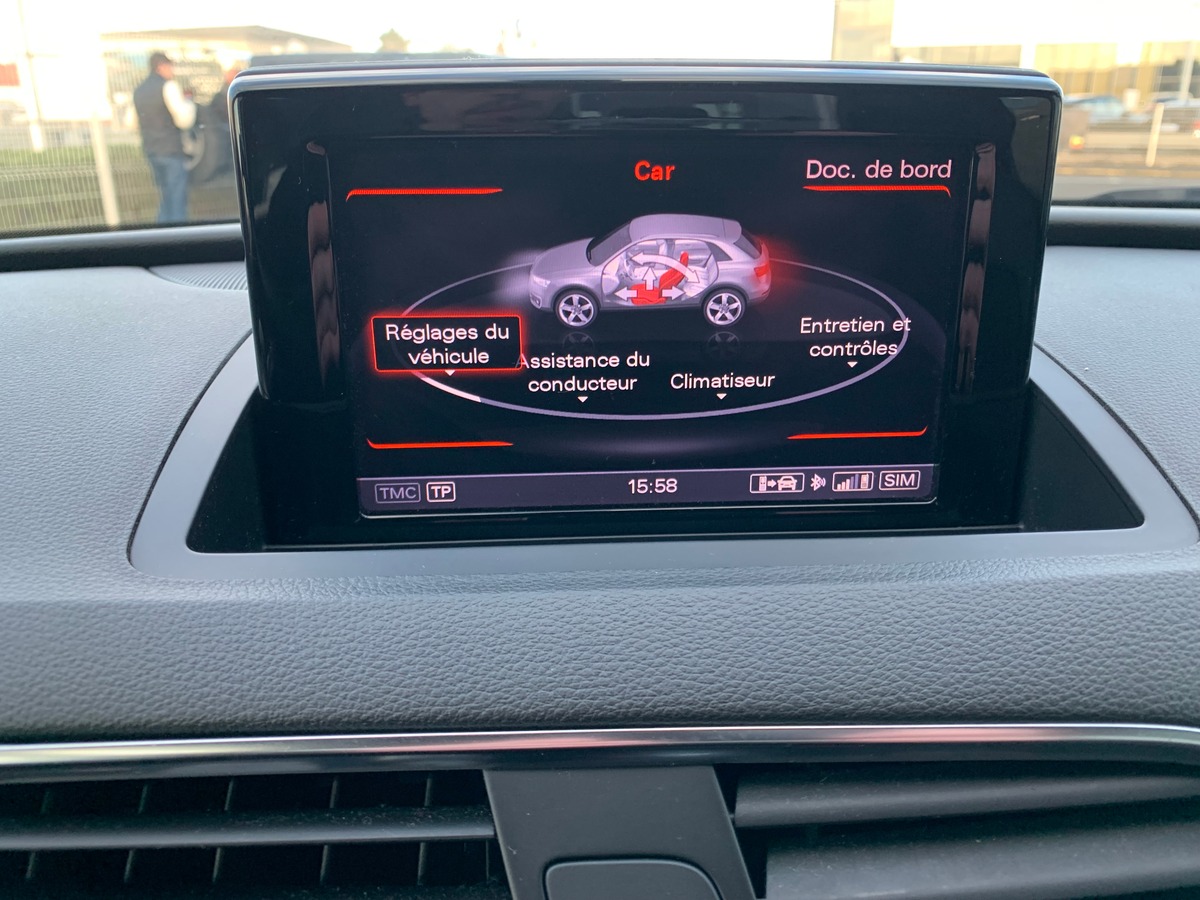 Audi Q3 177 | Sport design | Radar stationnement avant arriére | Régulateur vitesse | Attelage | Gps