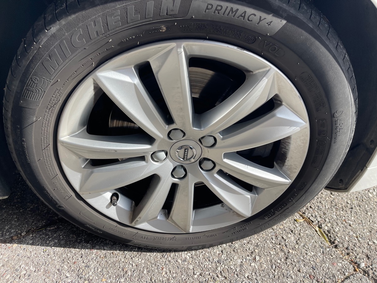 Volvo V60 2.0 D4 190 CV / Phase 2 / Business / Caméra / CarPlay / Jantes