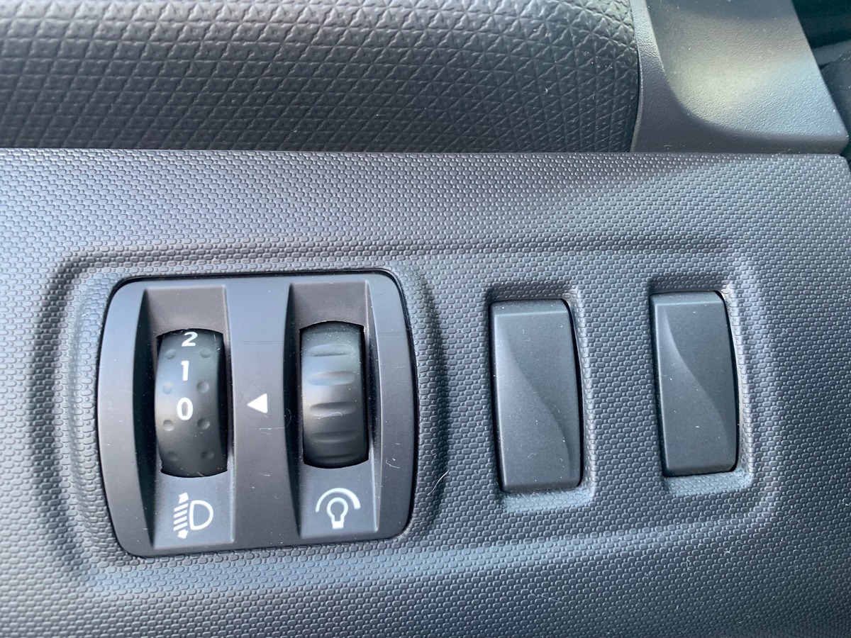 RENAULT Clio IV 75 chevaux | Limited | Caméra de recul | GPS | Bluetooth | Régulateur de vitesse