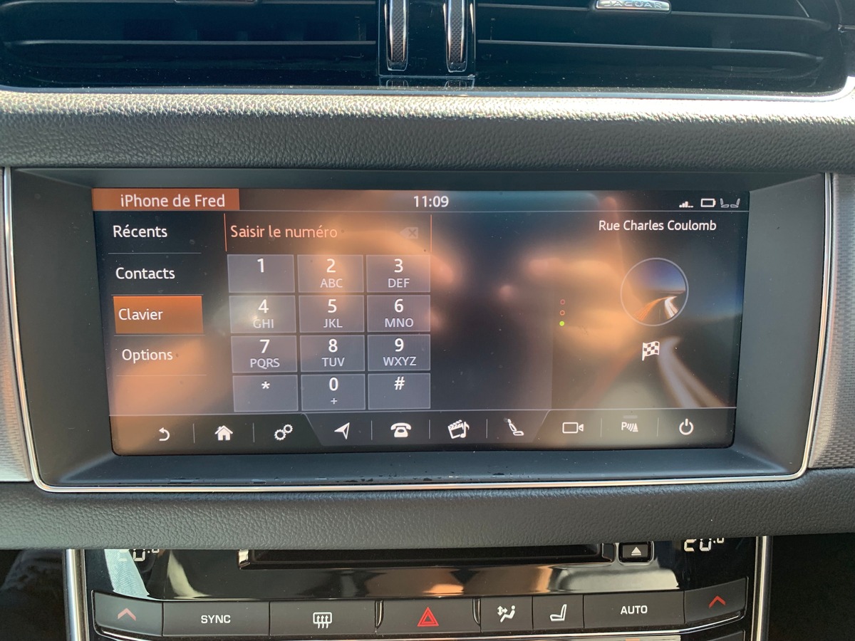 Jaguar XF Sportbrake 240 ch | R Sport | AWD | Toit panoramique | Caméra de recul | Apple car play