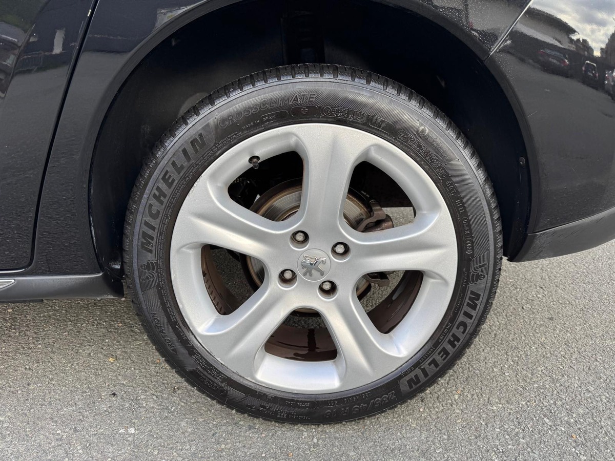 Peugeot 3008 1.6 HDi 115cv Allure - Attelage - Garantie