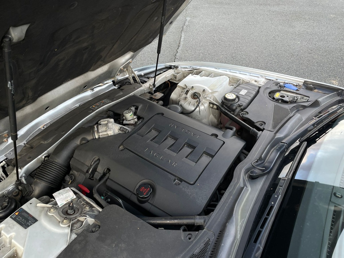 Jaguar XK V8 4.2