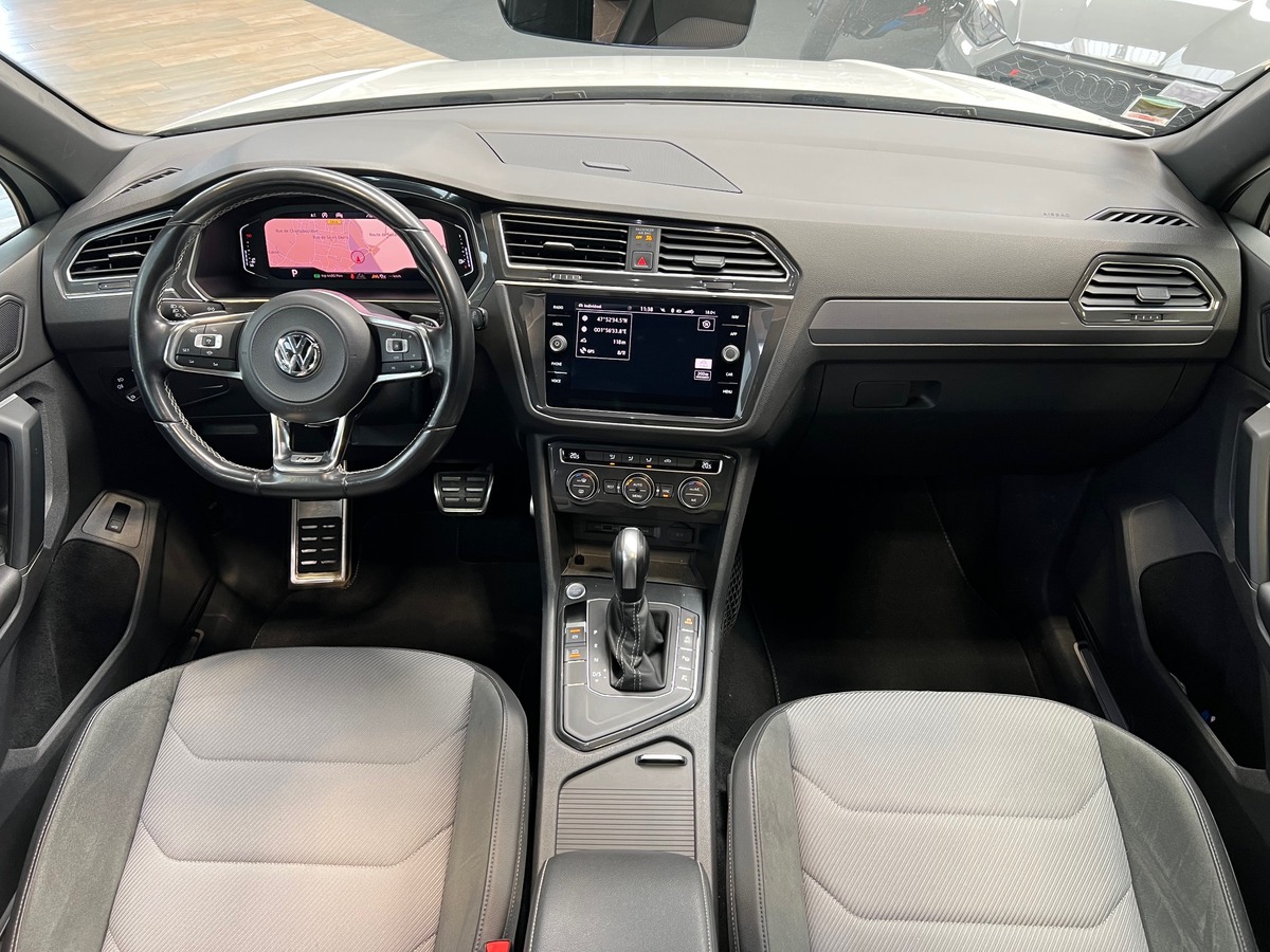 Volkswagen Tiguan II 2.0 TDI 150 DSG7 R-LINE  ATTELAGE/TOIT PANO/CARPLAY/