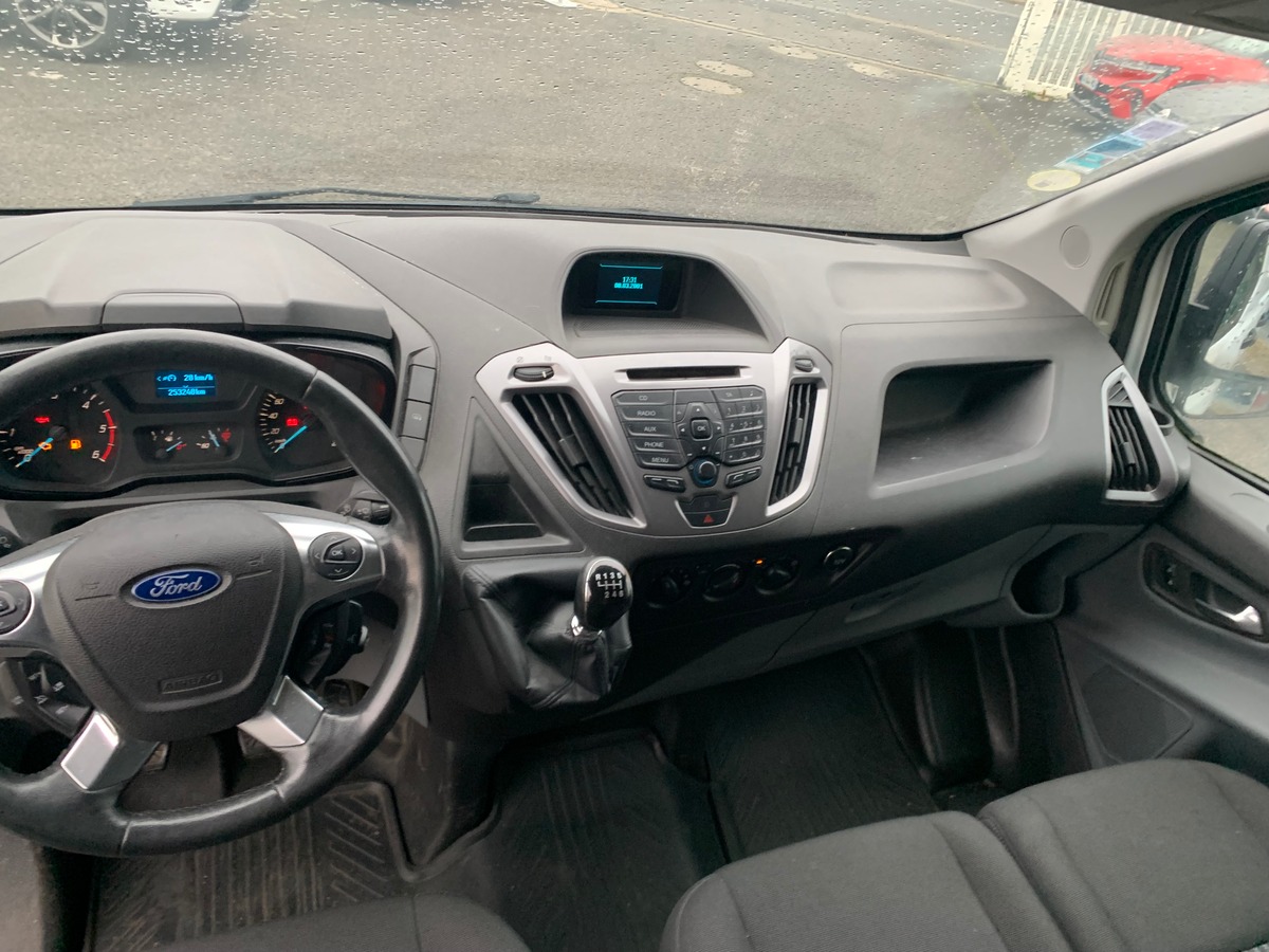 Ford TRANSIT CUSTOM 125 ch | Commandes du système audio au volant | Régulateur/limiteur de vitesse