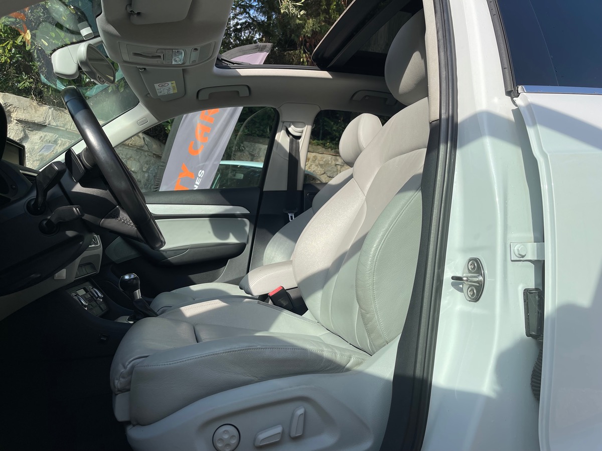 Audi Q3 2.0 TDI 140 CV Quattro / S Line/  Toit ouvrant / Ambition Luxe /Caméra