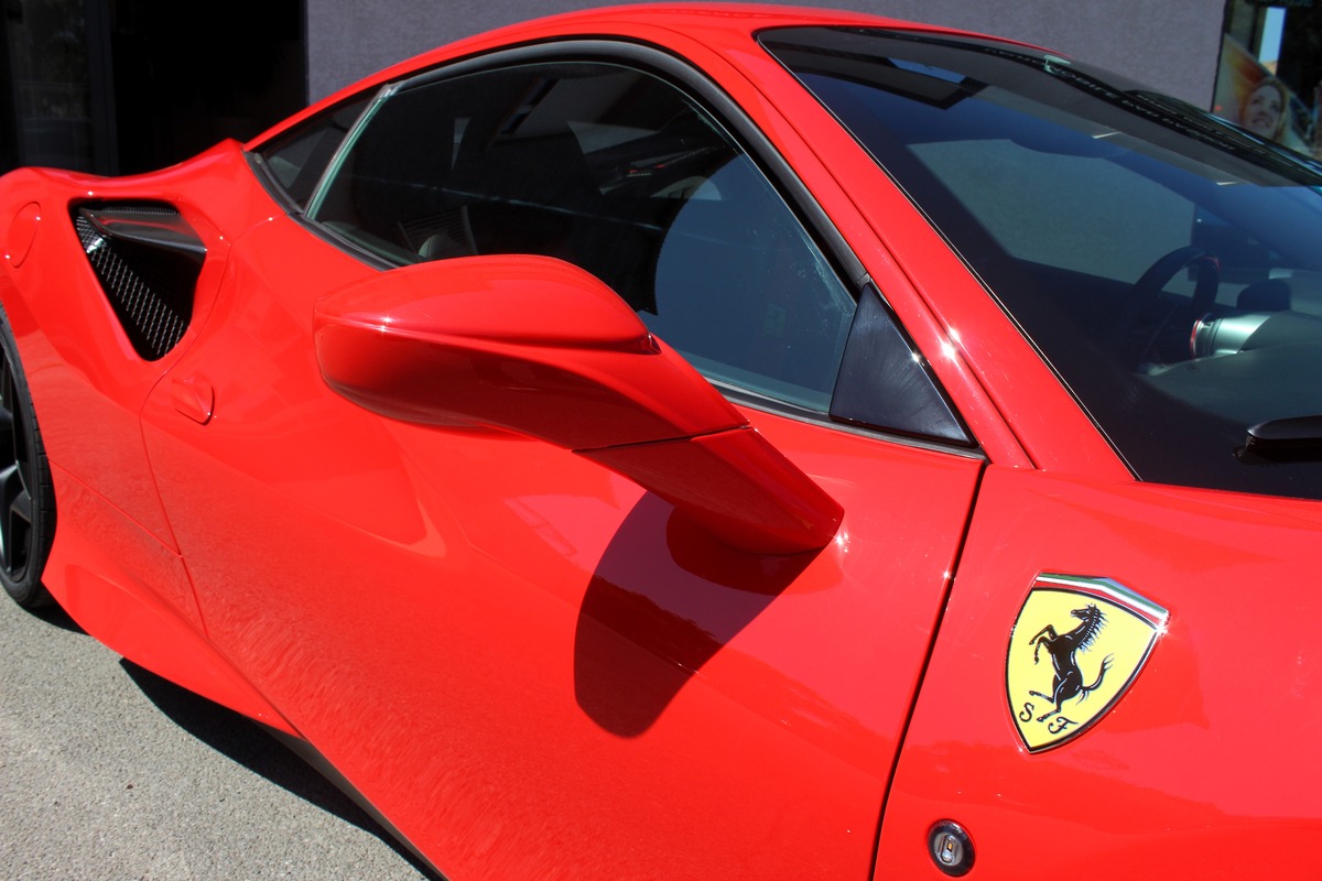 Ferrari F8 Tributo COUPE 3.9 DCT V8 BiTurbo 720 ch 1ère MAIN  ROSSO SCUDERIA - ORIGINE FRANCE