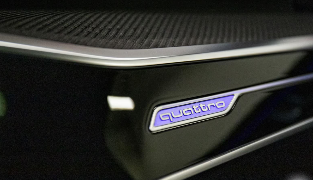 Audi RS6 Avant 4.0 V8 TFSI 600ch quattro tiptronic/B&O/Attelage/Toit ouvrant