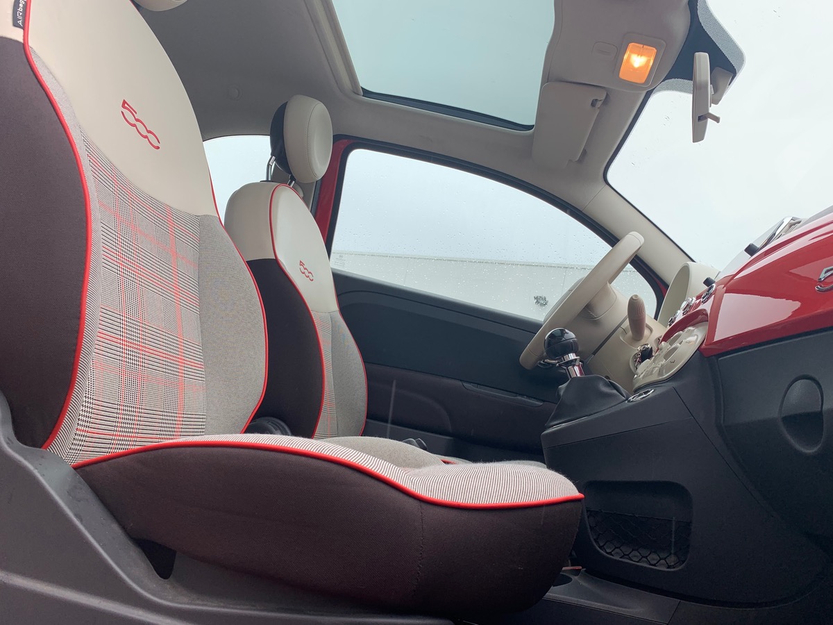 Fiat 500 85 ch | LOUNGE | Uconnect Radio 5" NAV LIVE | Radar de stationnement AR | Toit panoramique