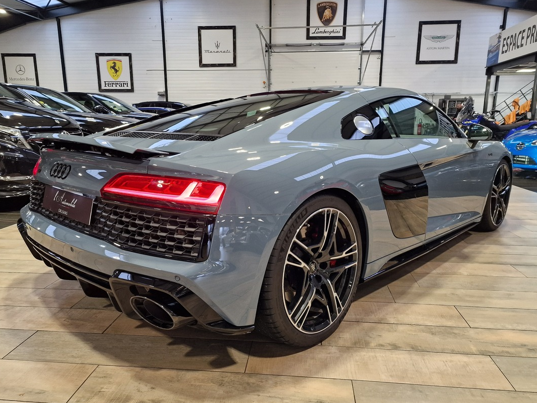 Audi R8 5.2 V10 FSI RWD LIGNE MILTEK 540CH