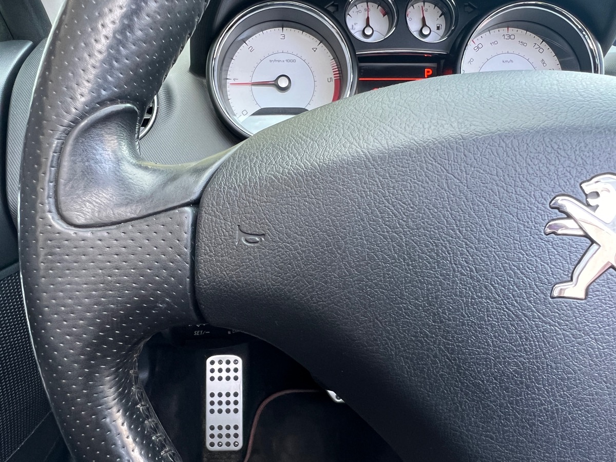 Peugeot 308 CC Feline 2.0 HDI 163 BVA