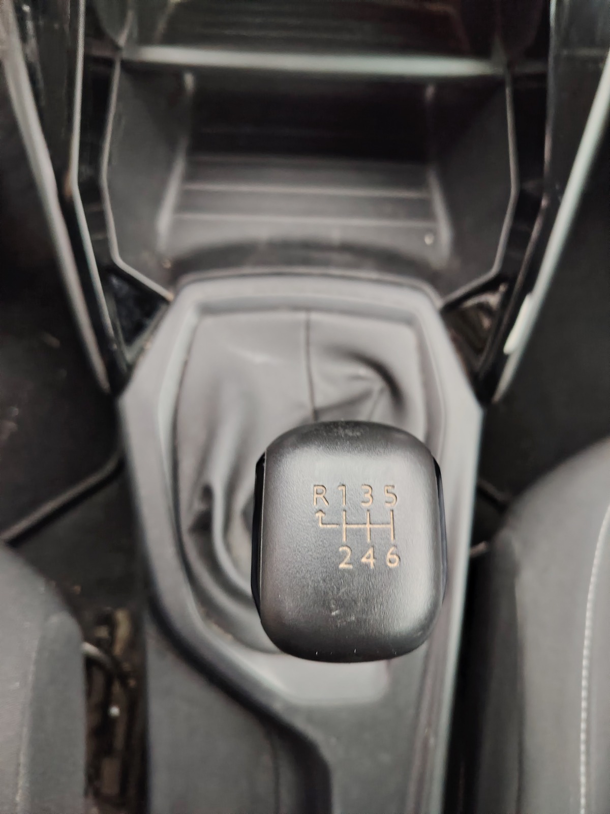 Peugeot 208 1.5 HDI 100 PREMIUM 2 PLACES (SOCIETE )