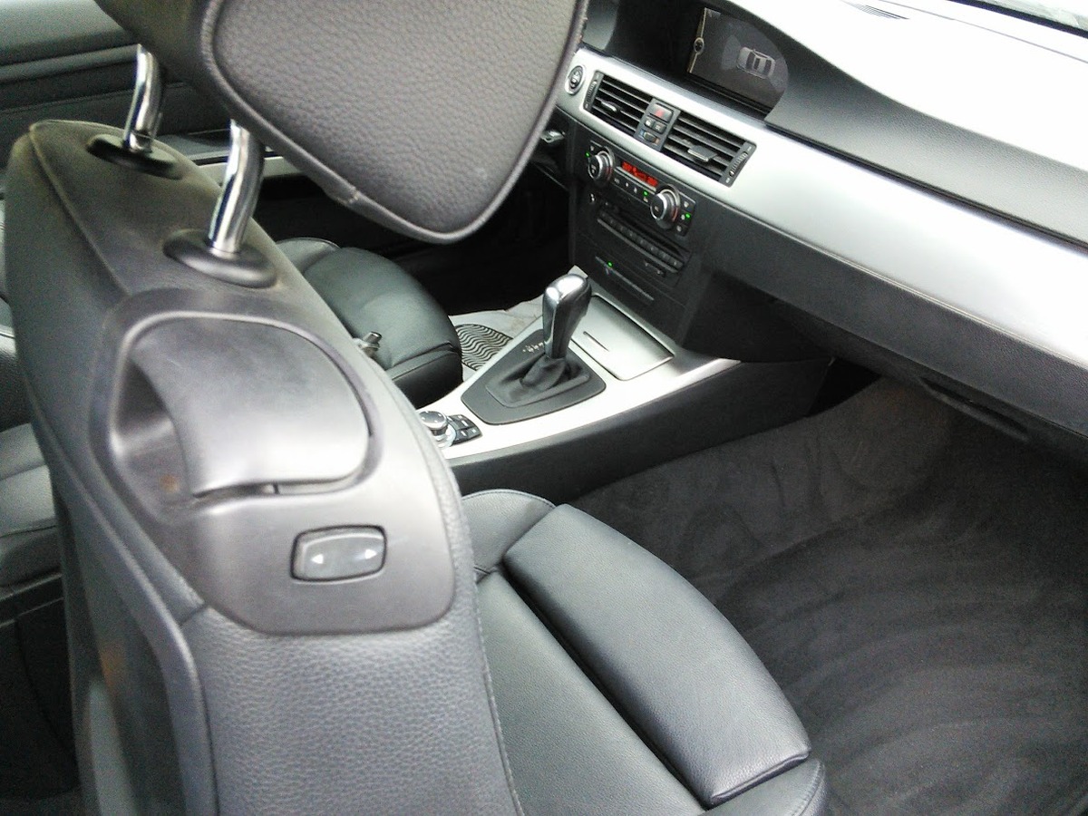 Bmw Série 3 325d 2.0  bva 197 CV sport design Origine française