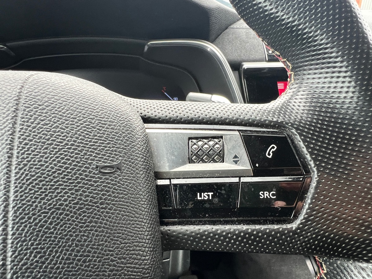 DS DS 7 Crossback PERFORMANCE LINE 130 1.6L BLUEHDI EAT8, SUIVI COMPLET, CAMERA DE RECUL, 1ERE MAIN