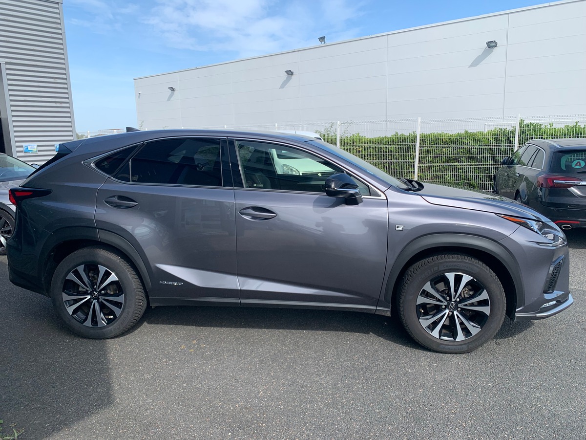 Lexus NX 300h 197 ch | F-SPORT 4WD | Caméra de recul | Siéges électriques | Toit panoramique | GPS
