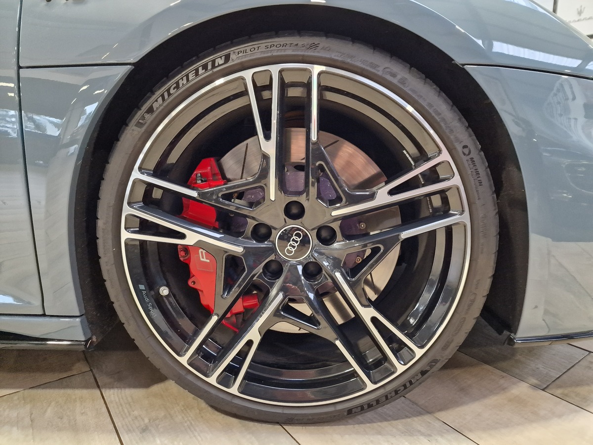 Audi R8 5.2 V10 FSI RWD LIGNE MILTEK 540CH