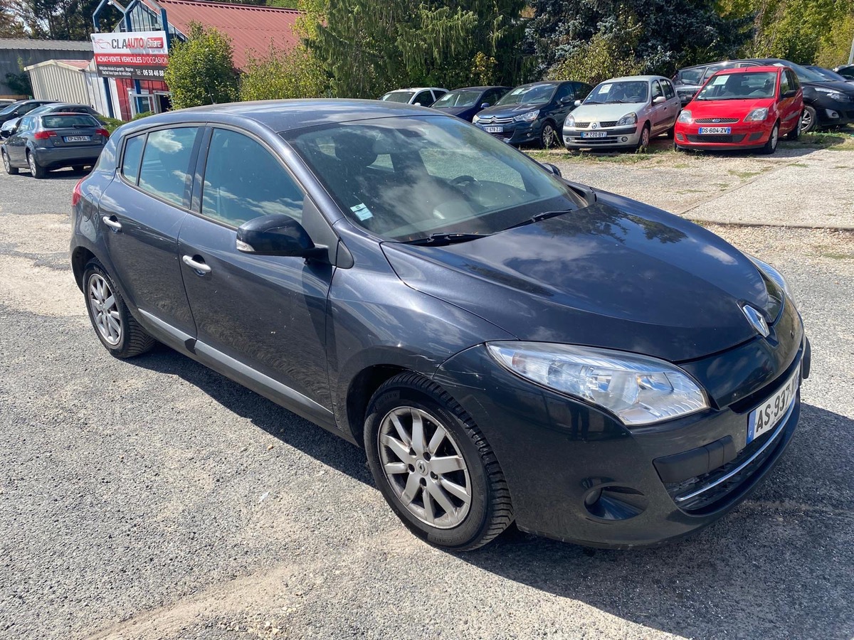 RENAULT Megane 3 1.5 dci 110cv petit prix bon état 2990euros