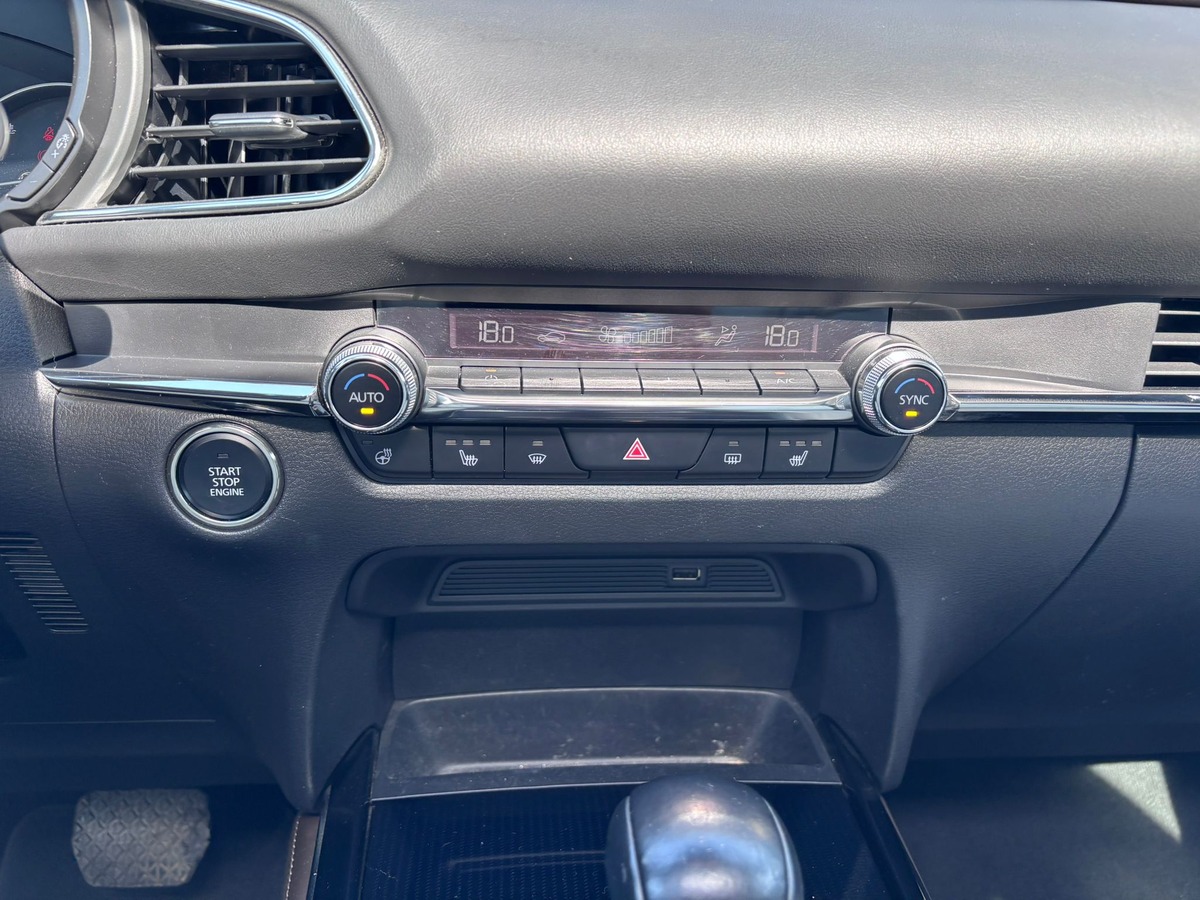 Mazda CX-30 2.0 e-SKYACTIV-X M-Hybrid EXCLUSIVE 186ch - Entretiens Mazda - Première main