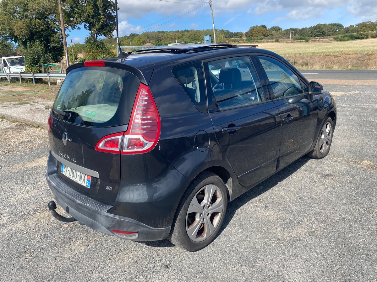 RENAULT Scenic III 1.5 dci 110cv toit ouvrant privilège 218000km