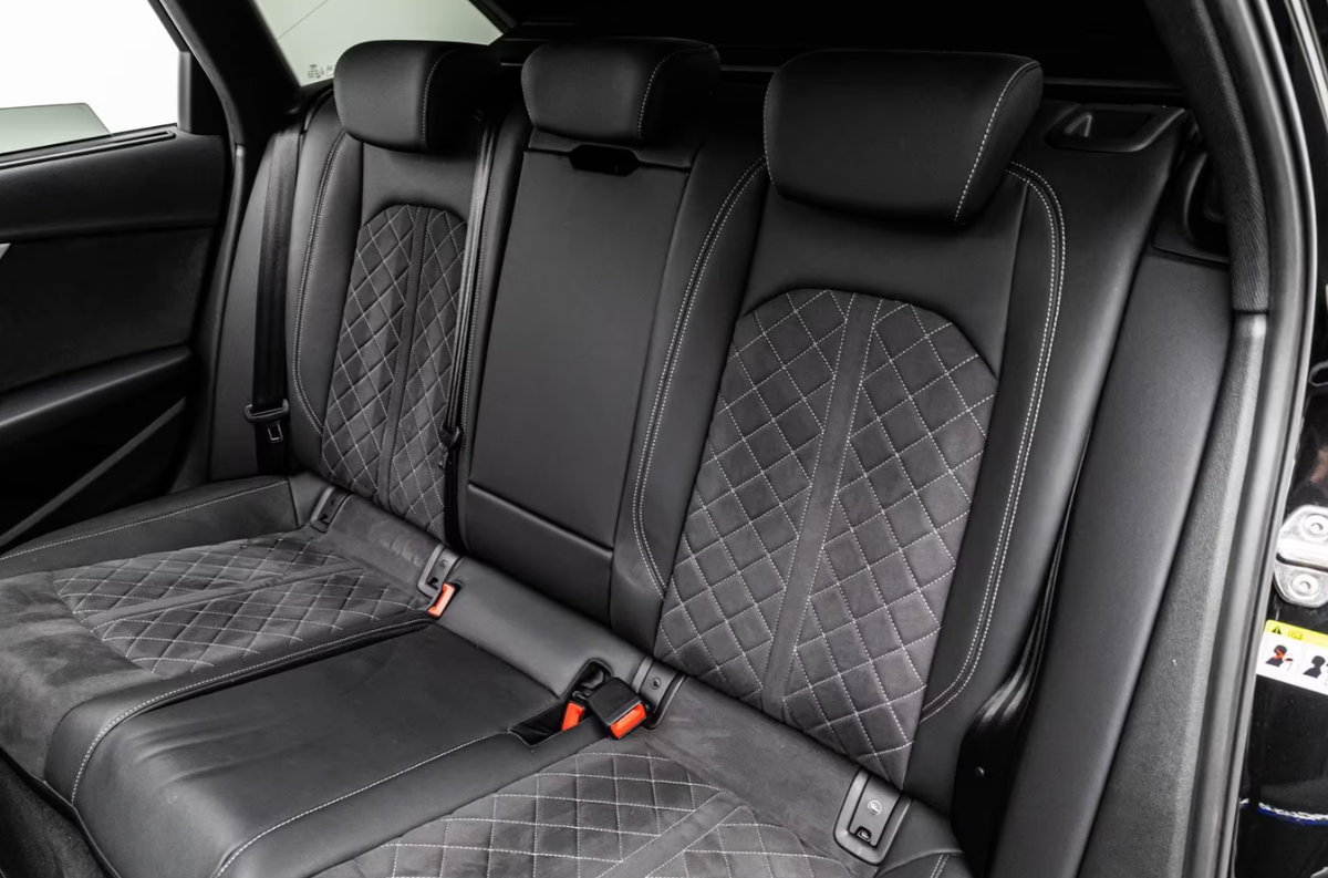 Audi S4 Avant V 3.0 TDI 341ch quattro tiptronic 8 Bang&Olufsen Toit ouvrant Attelage Feux matrix