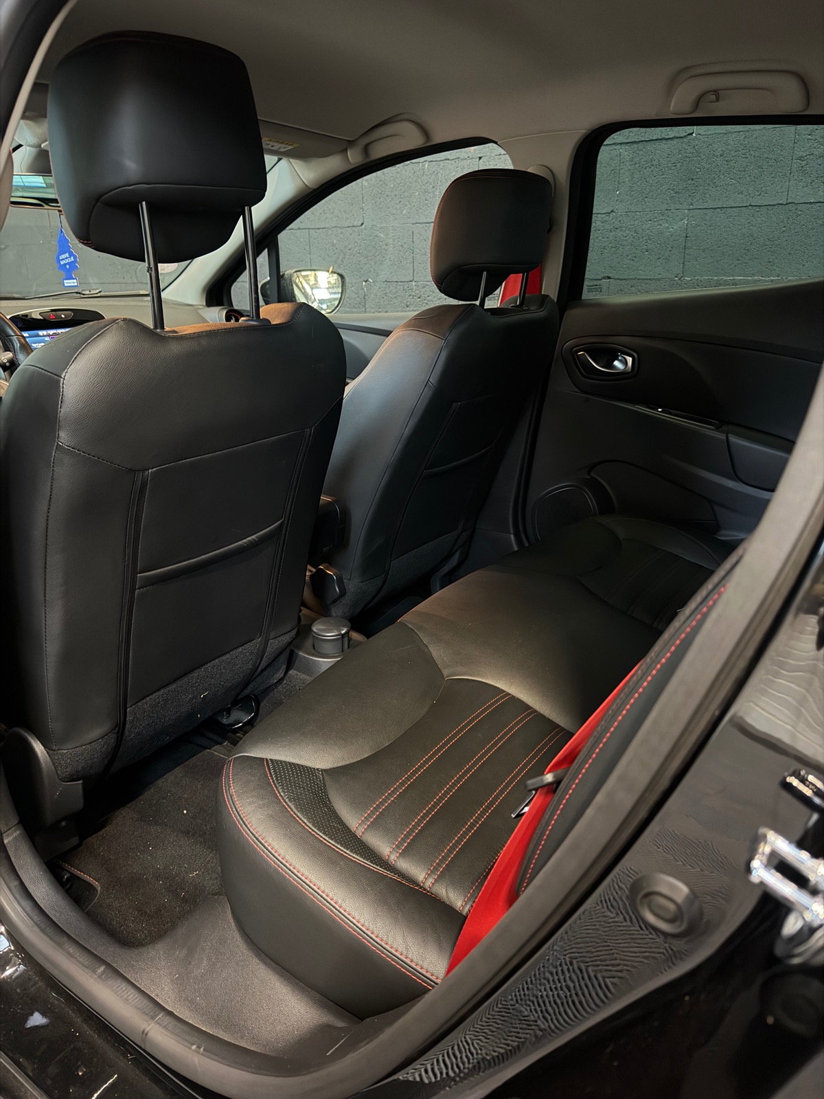 RENAULT Clio RS TROPHY Phase 2 1.6 T 16V EDC6 220 cv Boîte auto