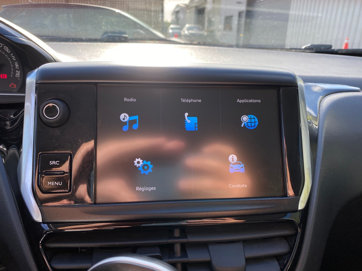 Peugeot 208 1.6 hdi 100 cv - IDEAL JEUNE PERMIS - RIEN A PREVOIR - REGULATEUR