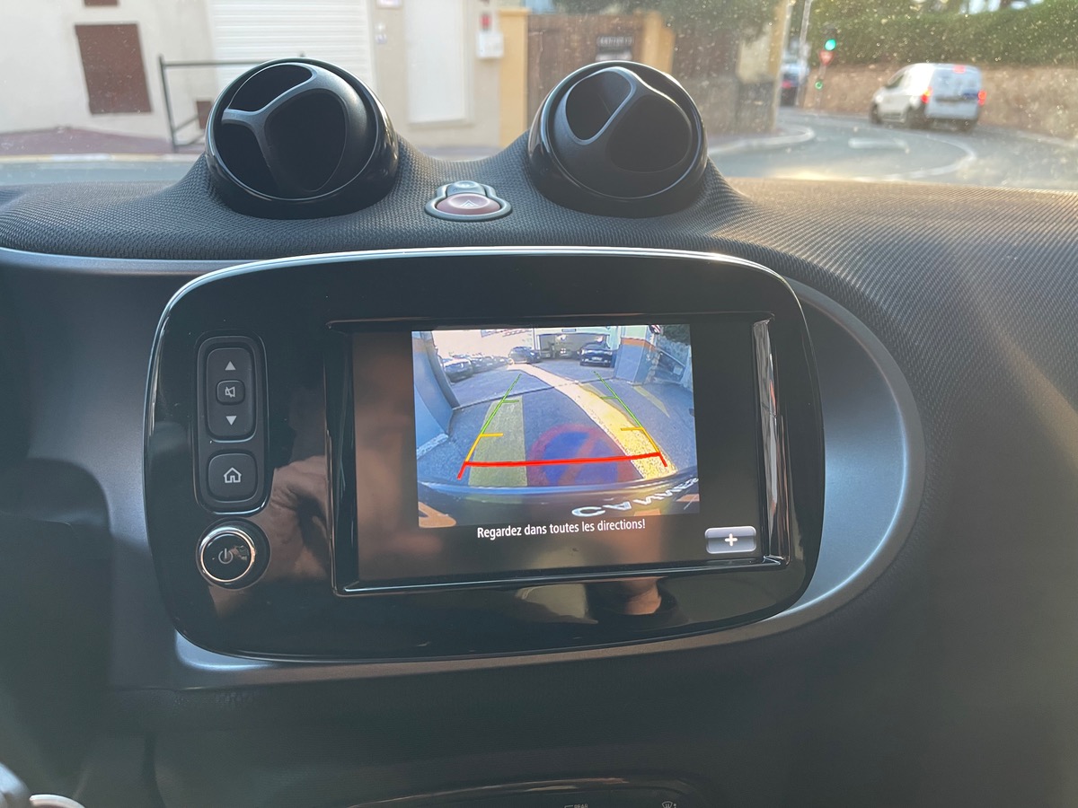 Smart FORTWO 90 CV / GPS / Caméra / Jantes Noires / Gris Mat