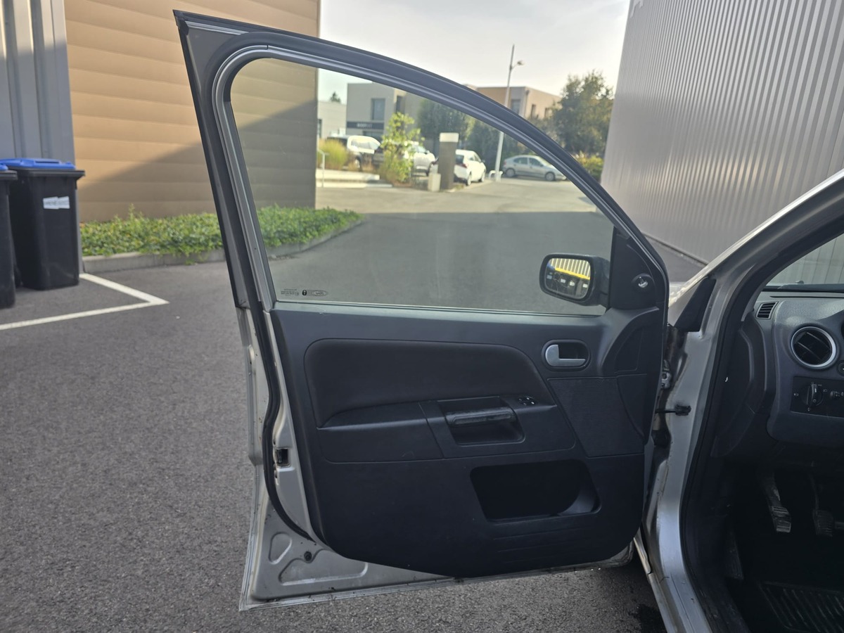 Ford Fusion 1.4 tdci ( Dans l'état )