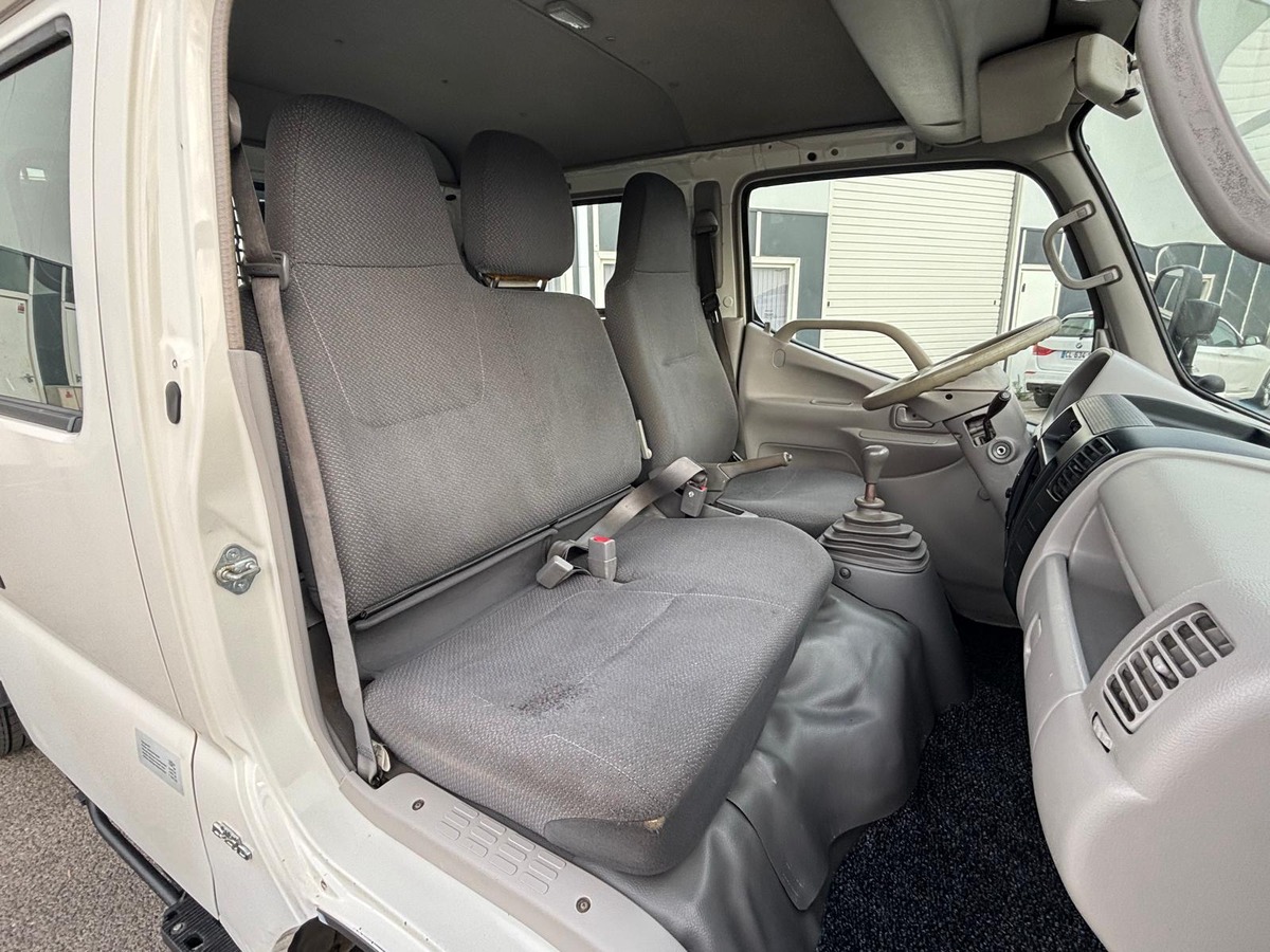 Toyota Dyna 100 3.0 D-4D DOUBLE CABINE 6 PL - Garantie 12 mois