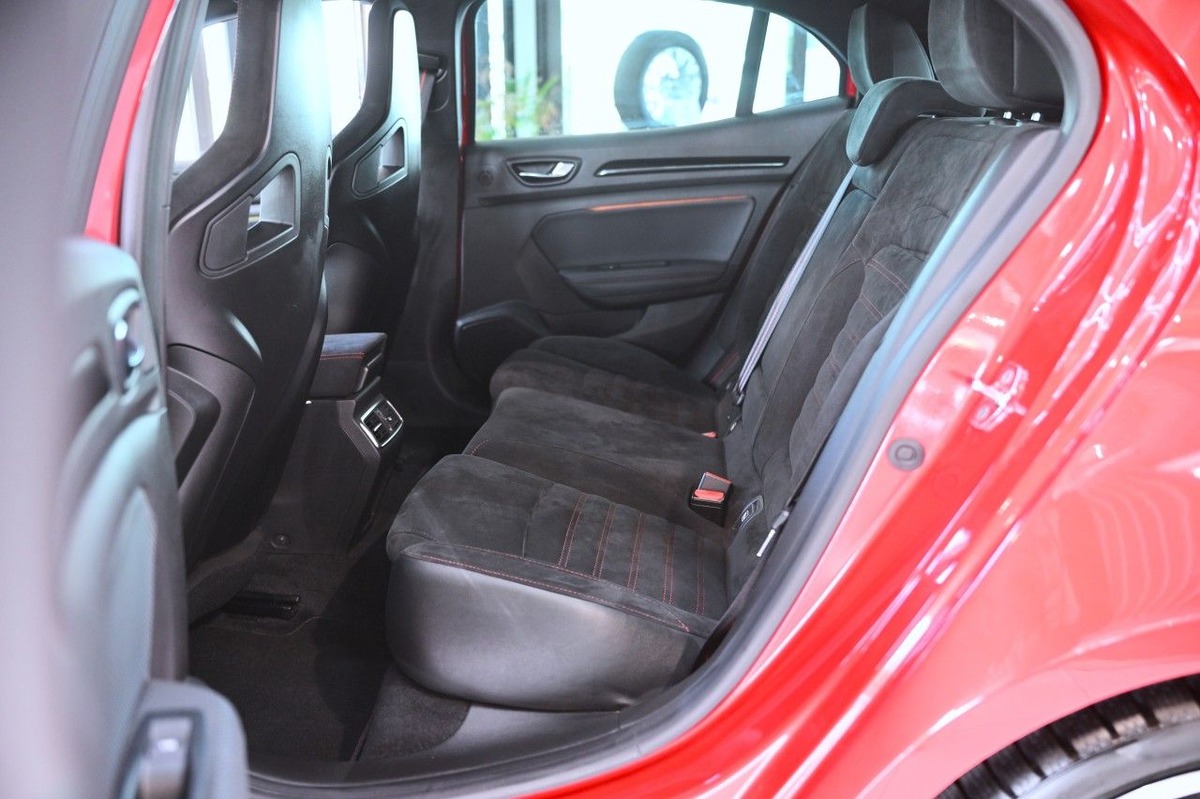 RENAULT Megane IV 1.8 T 300ch RS Trophy