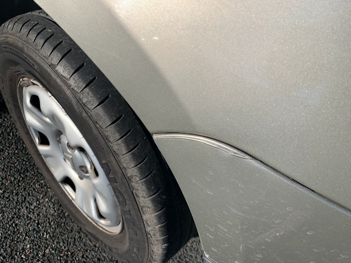 Dacia Duster 105 ch | Laureate | Bioethanol | Roue secours | Climatisation | Radio mono-CD MP3