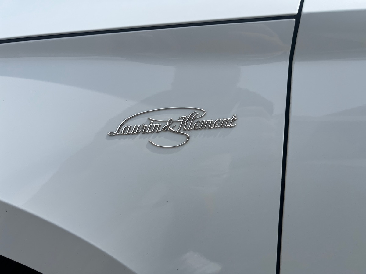 Skoda Superb Combi 1,4L TSI PHEV 218 LAURINE & KLEMENT, SUIVI COMPLET SKODA, 4 PNEUS COMPLETS  HIVER