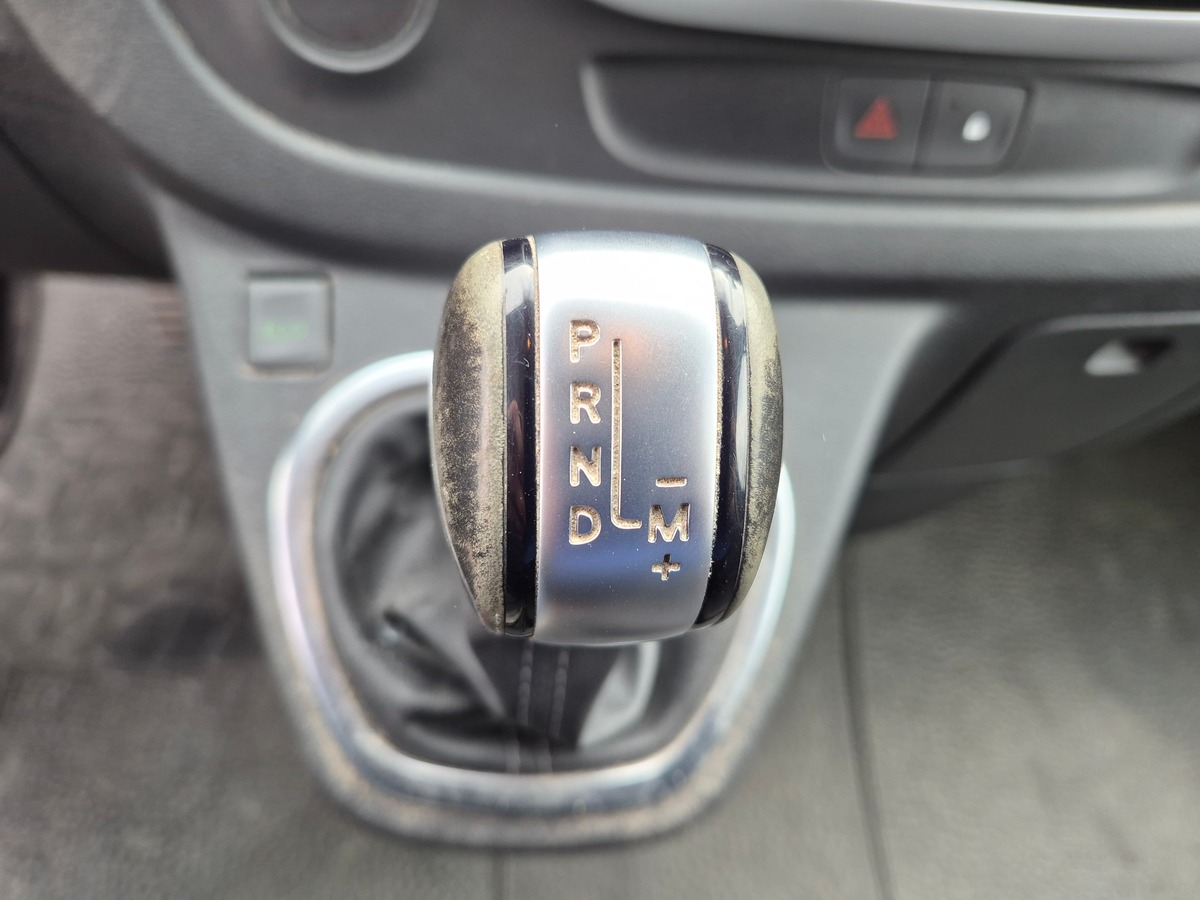 RENAULT Trafic DCI 170 BVA GRAND CONFORT L2H1