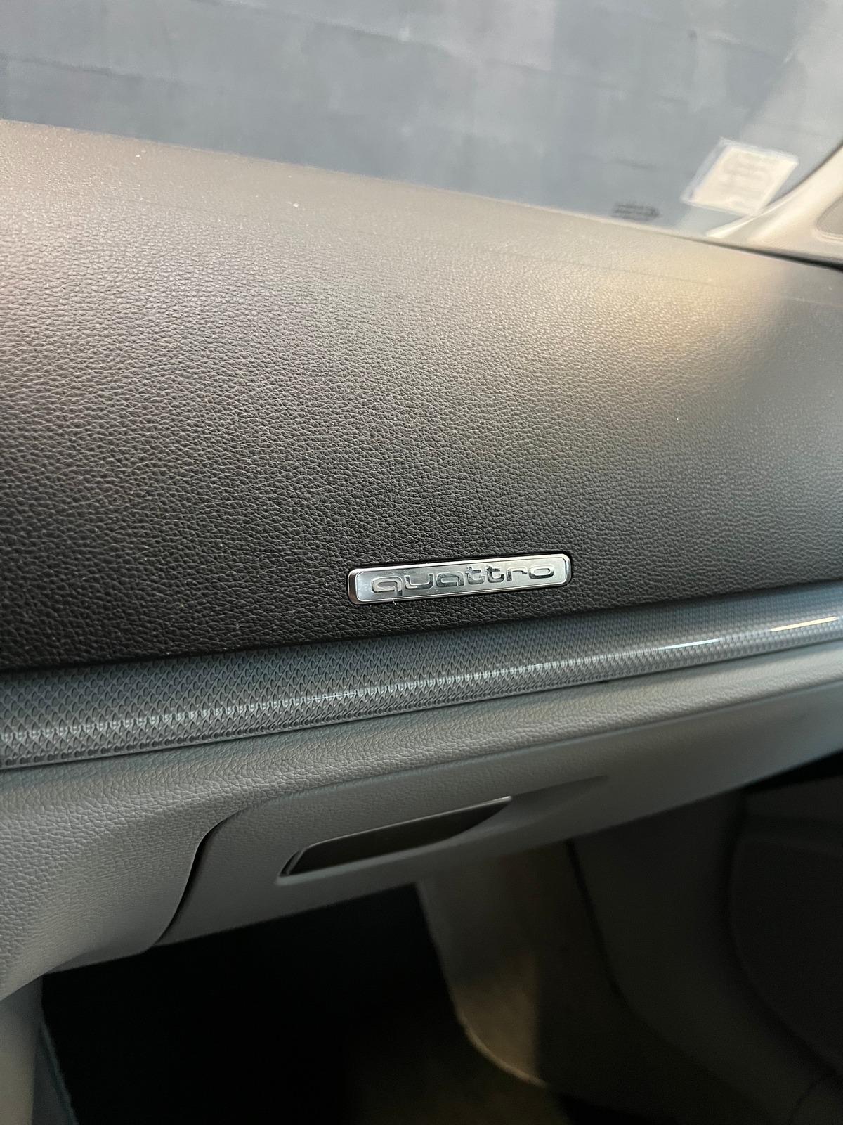 Audi A3 Sedan S-Line 1.8 TFSi Quattro