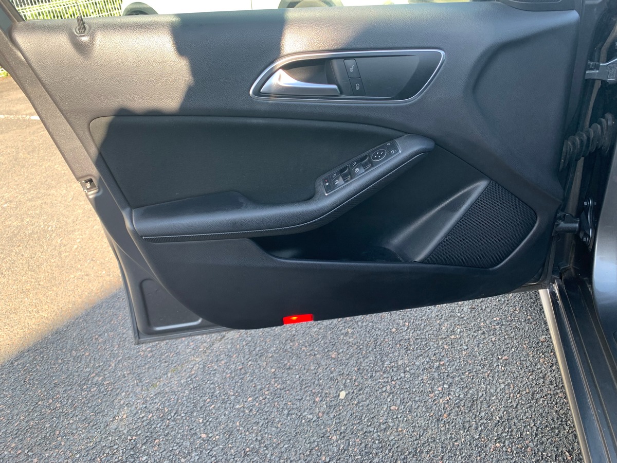 Mercedes-Benz Classe A 109 ch | Business | Caméra de recul | Régulateur de vitesse | Bluetooth | GPS